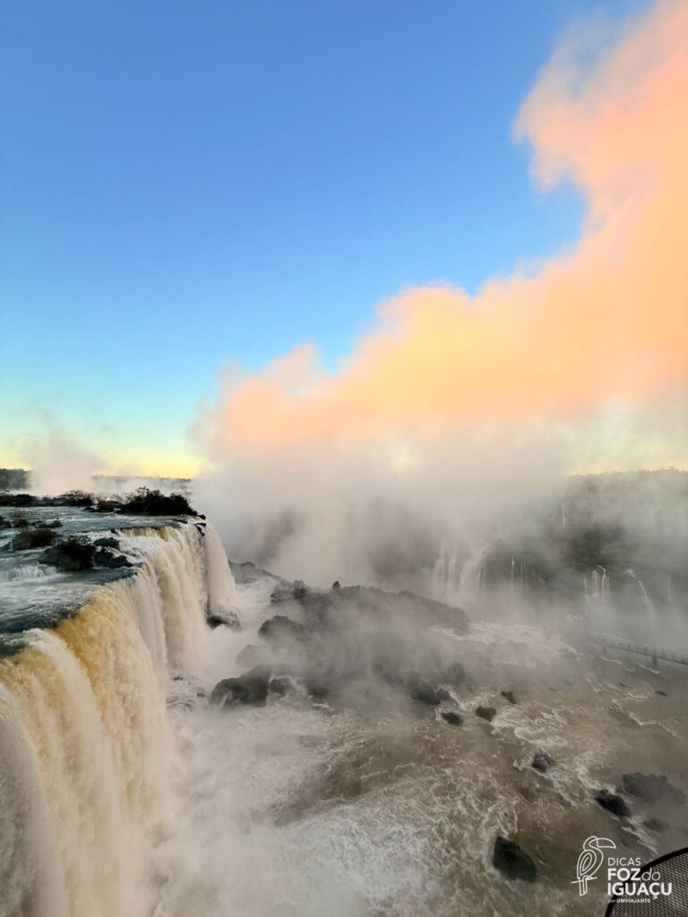 Como funciona o passeio para ver o nascer do sol nas Cataratas do Iguaçu