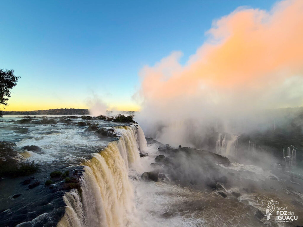 Como funciona o passeio para ver o nascer do sol nas Cataratas do Iguaçu
