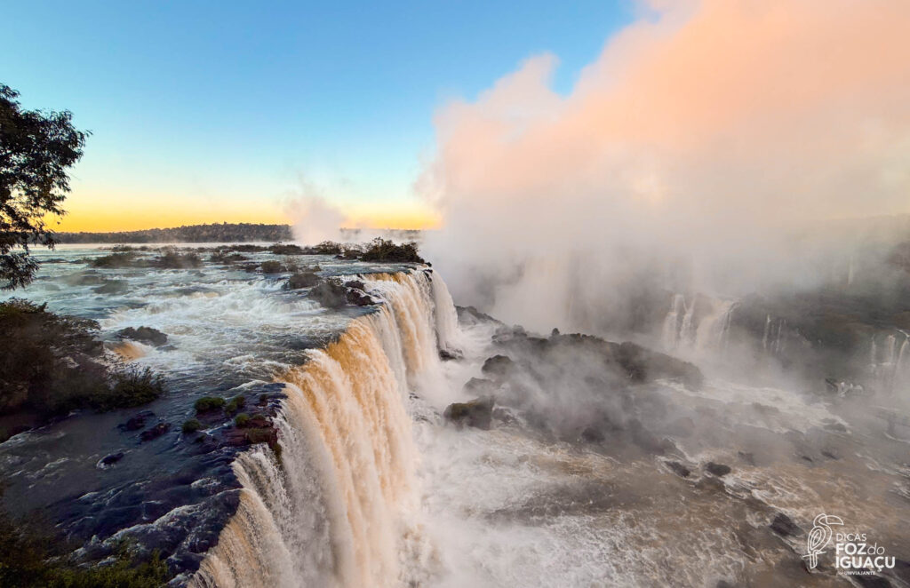 Como funciona o passeio para ver o nascer do sol nas Cataratas do Iguaçu